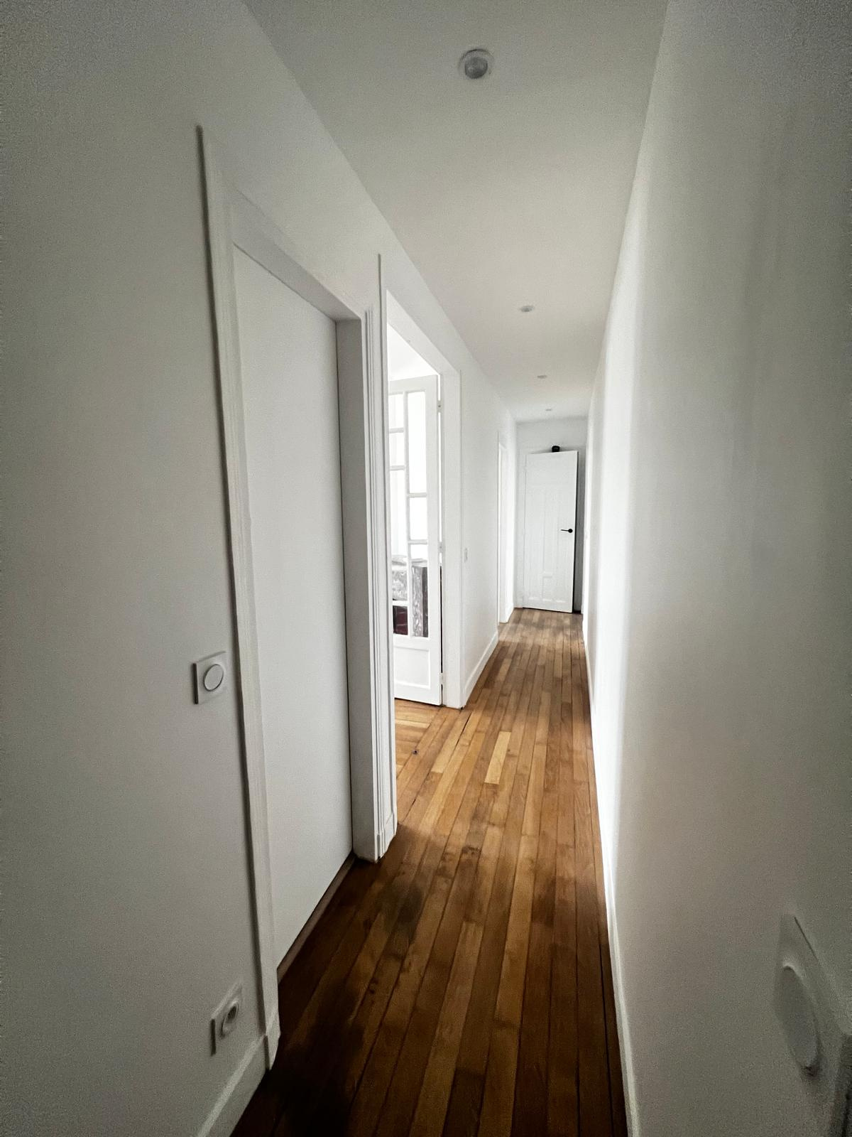 2 PIÈCES / REFAIT À NEUF